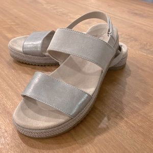 Naturalizer Soul sandals.